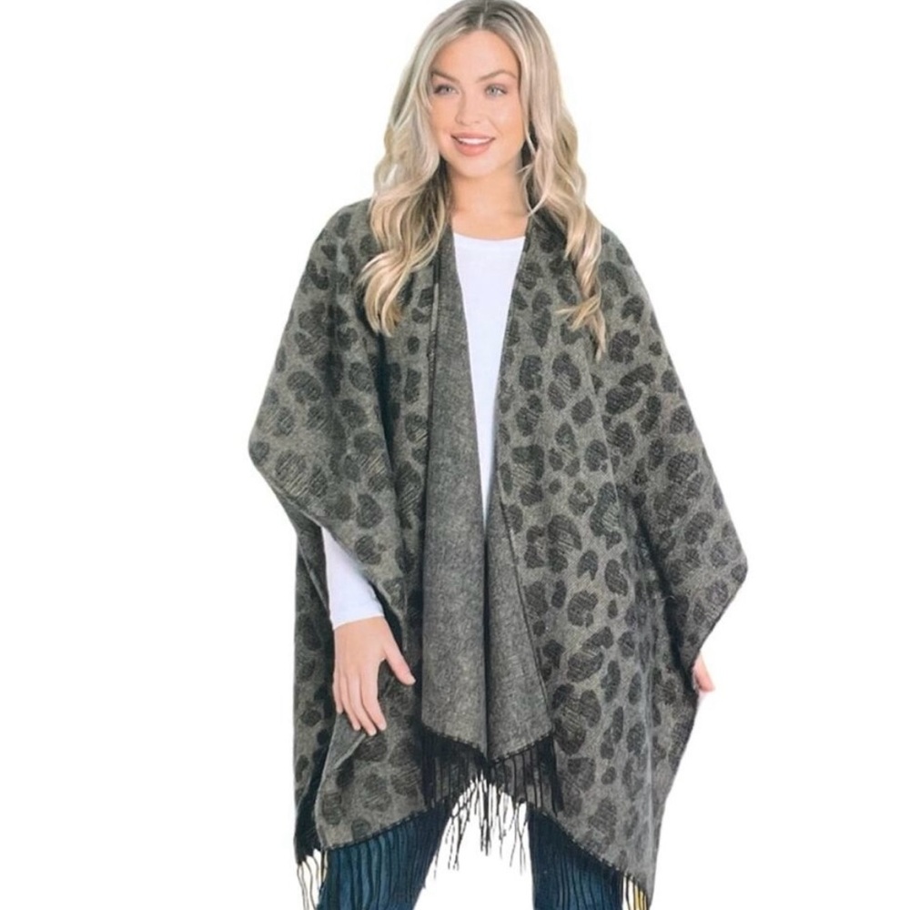 NWOT ($60) Woolrich Women’s One Size Leopard Print Warm Cozy Blanket Shawl Wrap